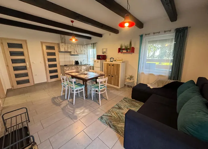 Liliana Apartman és Csónakház