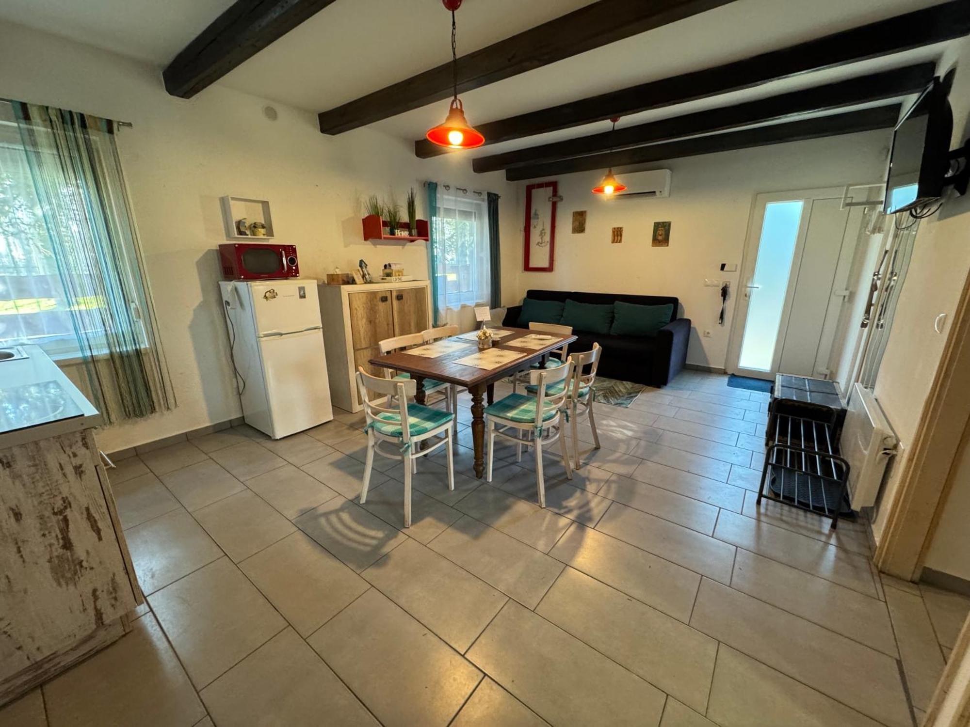Liliana és Csónakház Appartement *
